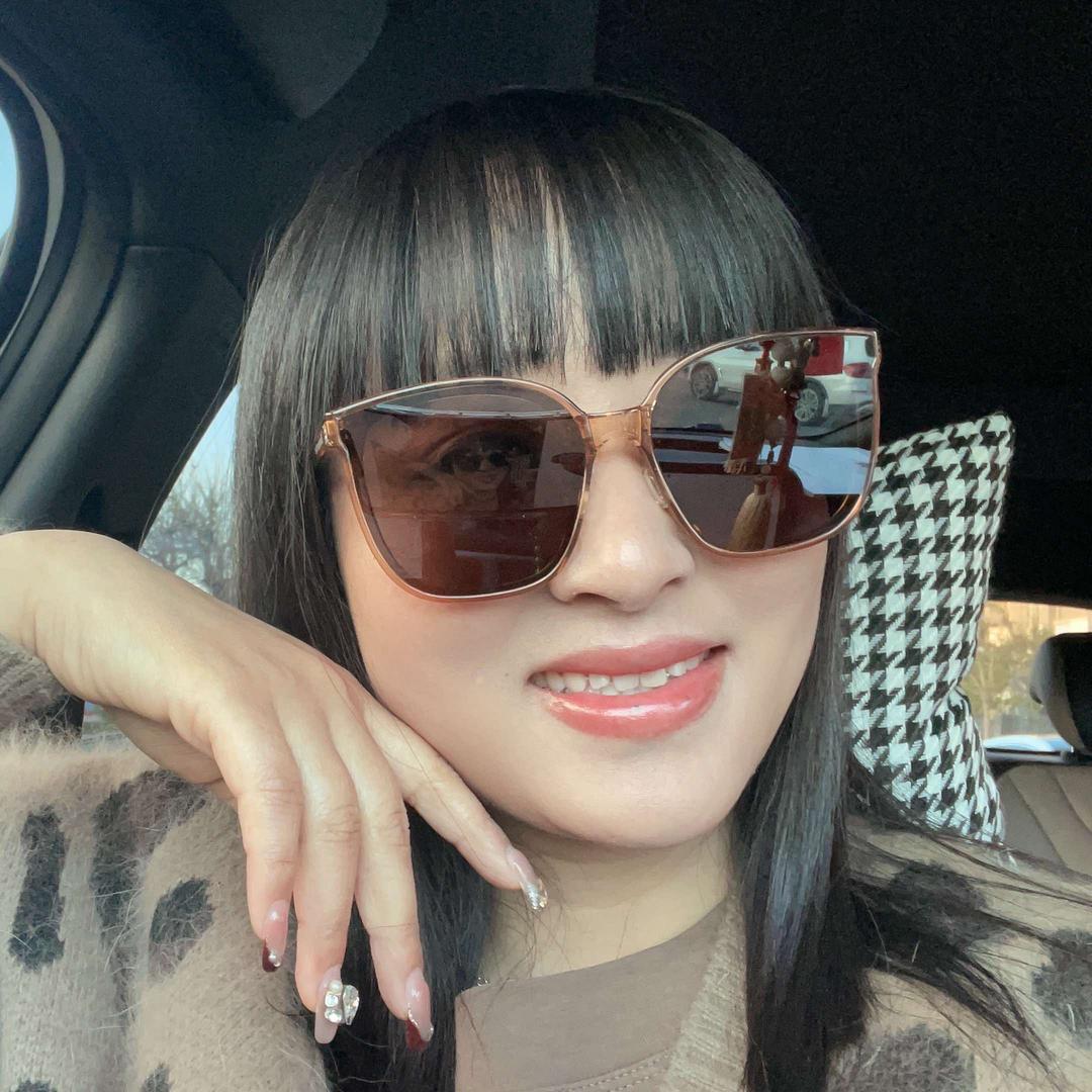 礼州卖衣服的英姐