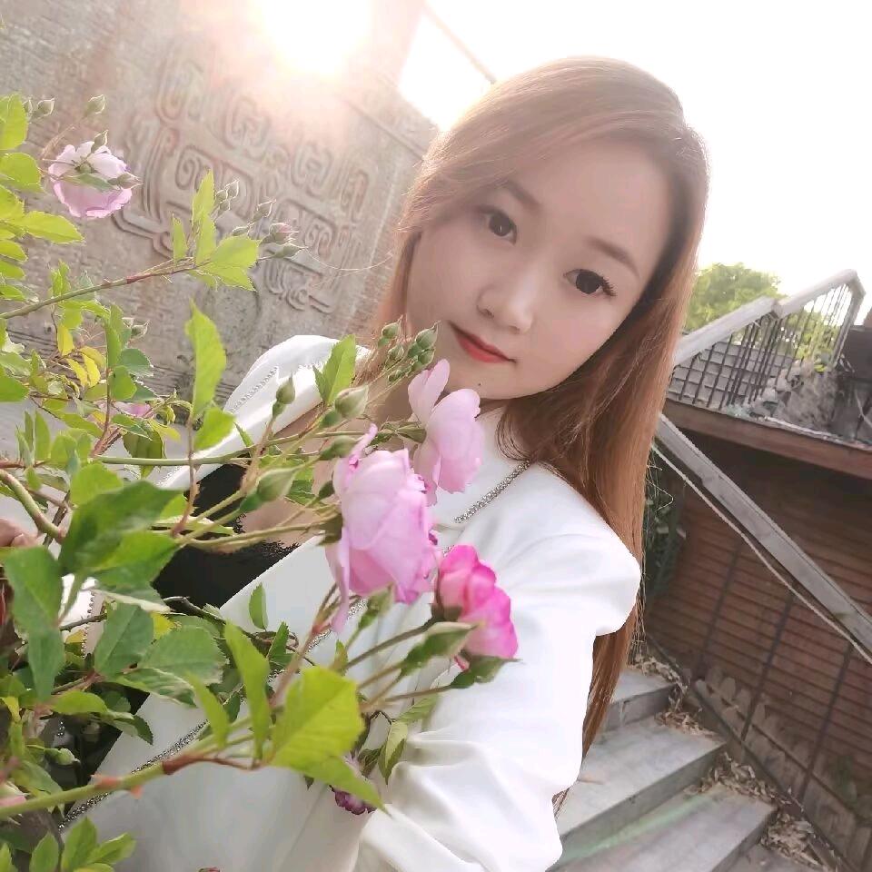 姗姗皮肤管理美甲美睫