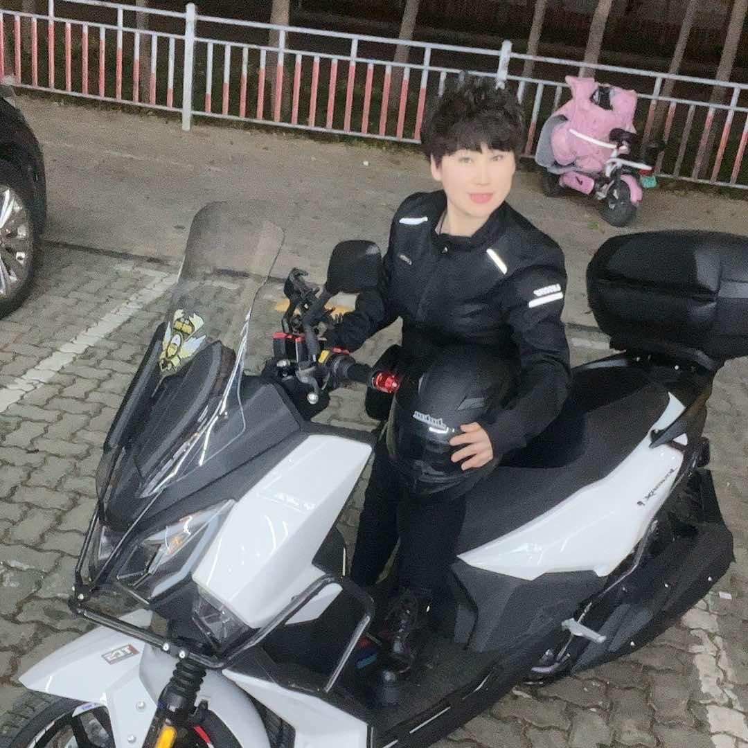 东北庞家屯铁锅炖(博世庄园店)官方号