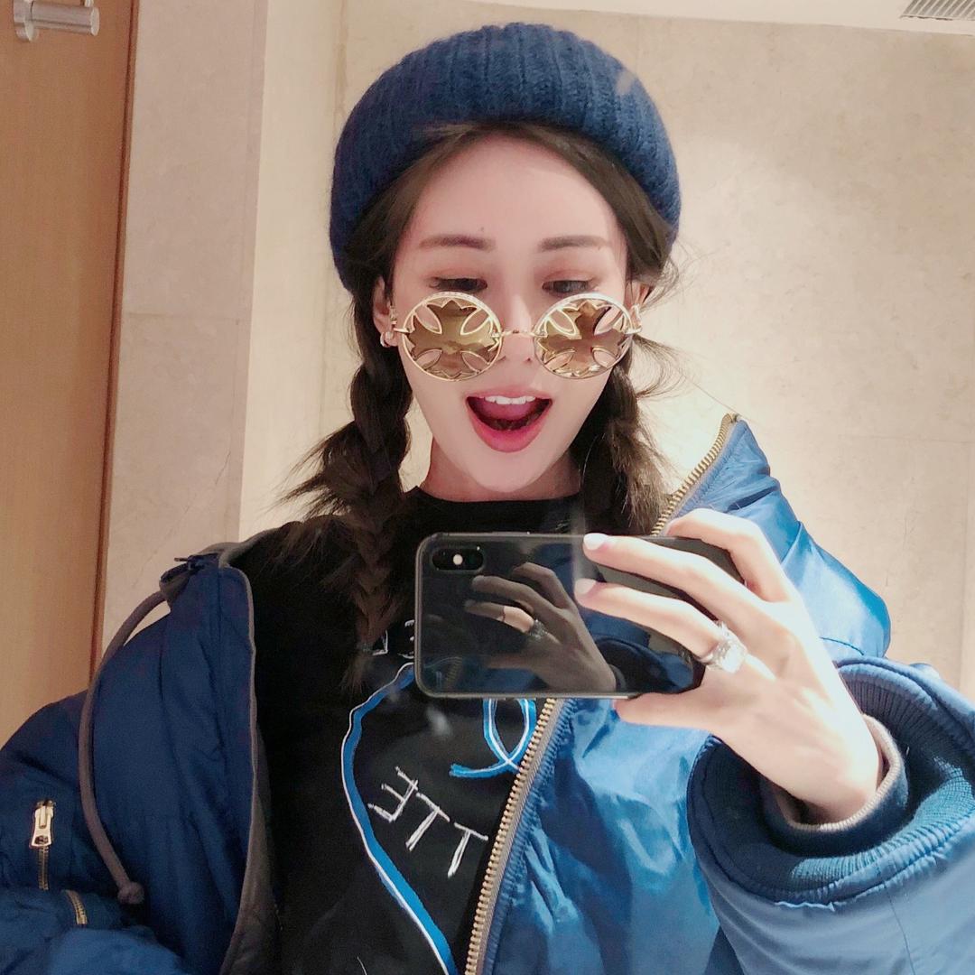 绵绵雪花很哇塞·花远寸