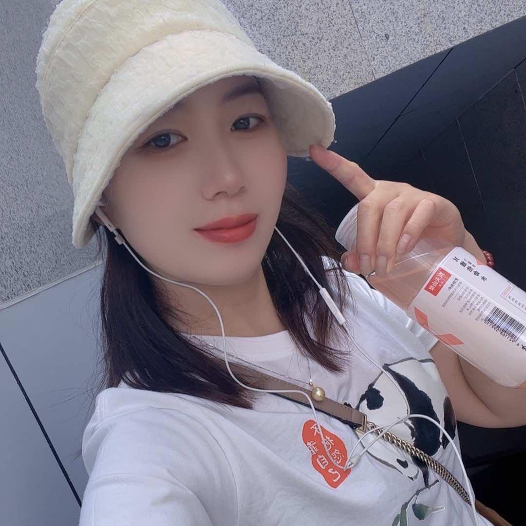 均川眉毛（花花）