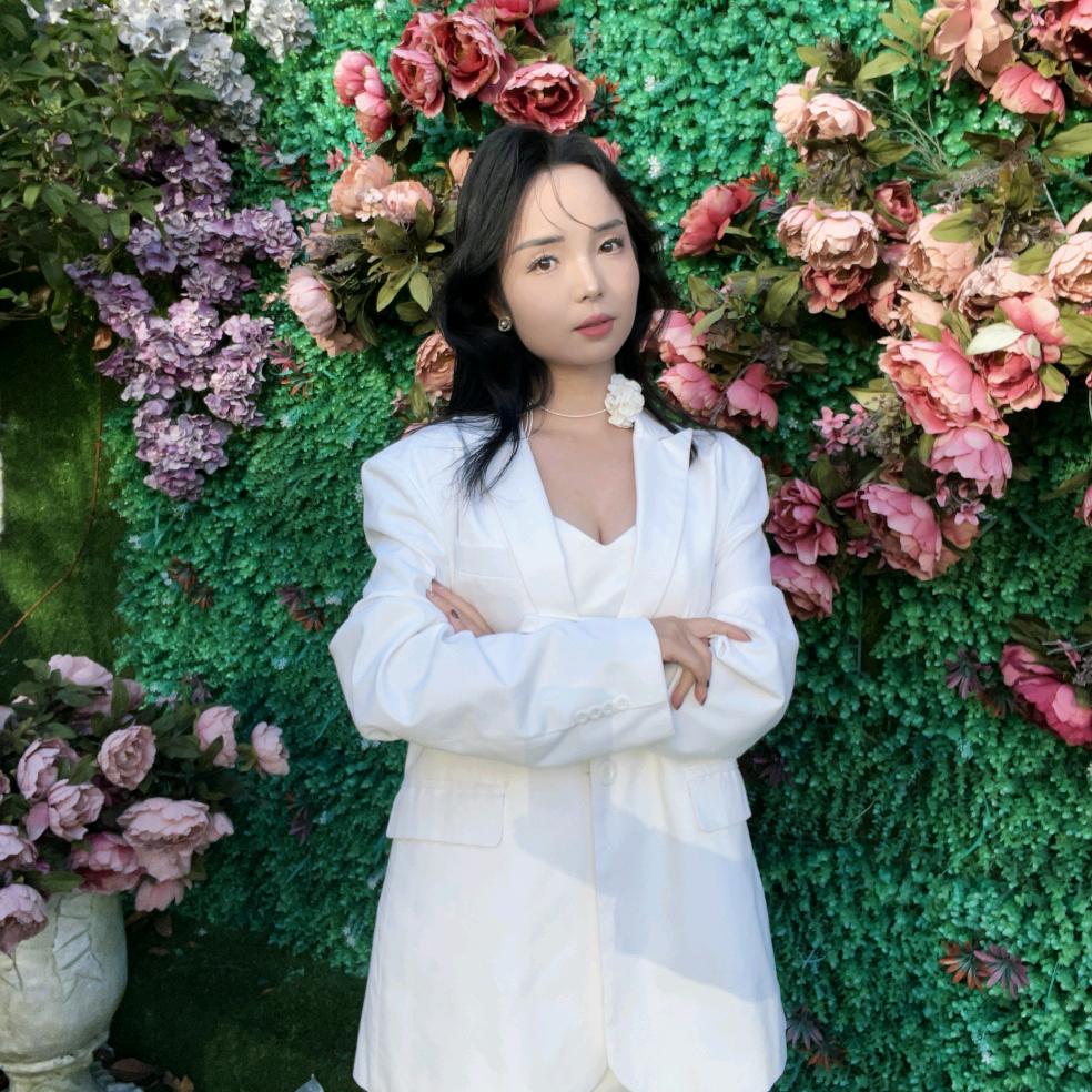 艺馨.美学  小江