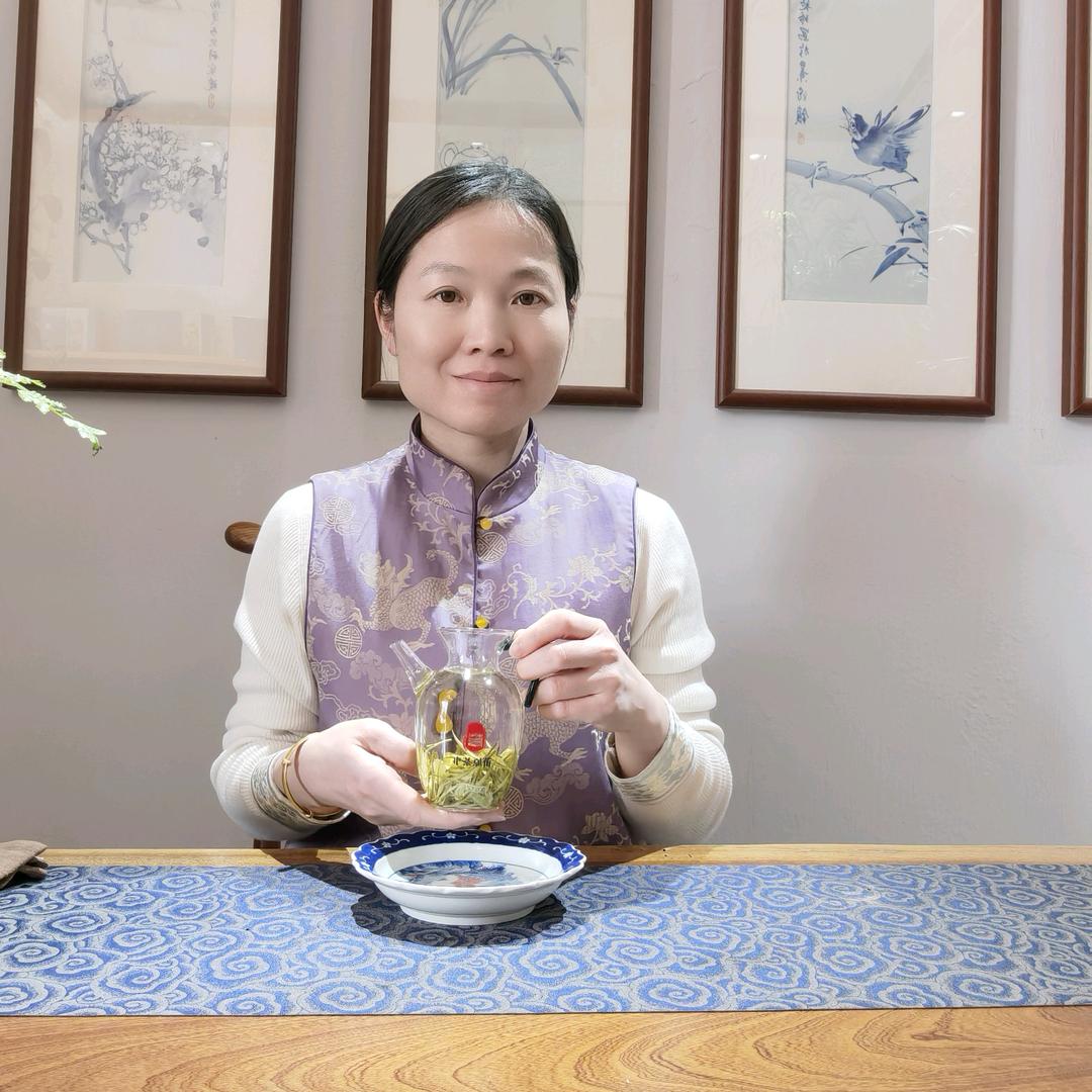 太原开茶馆的阿芬