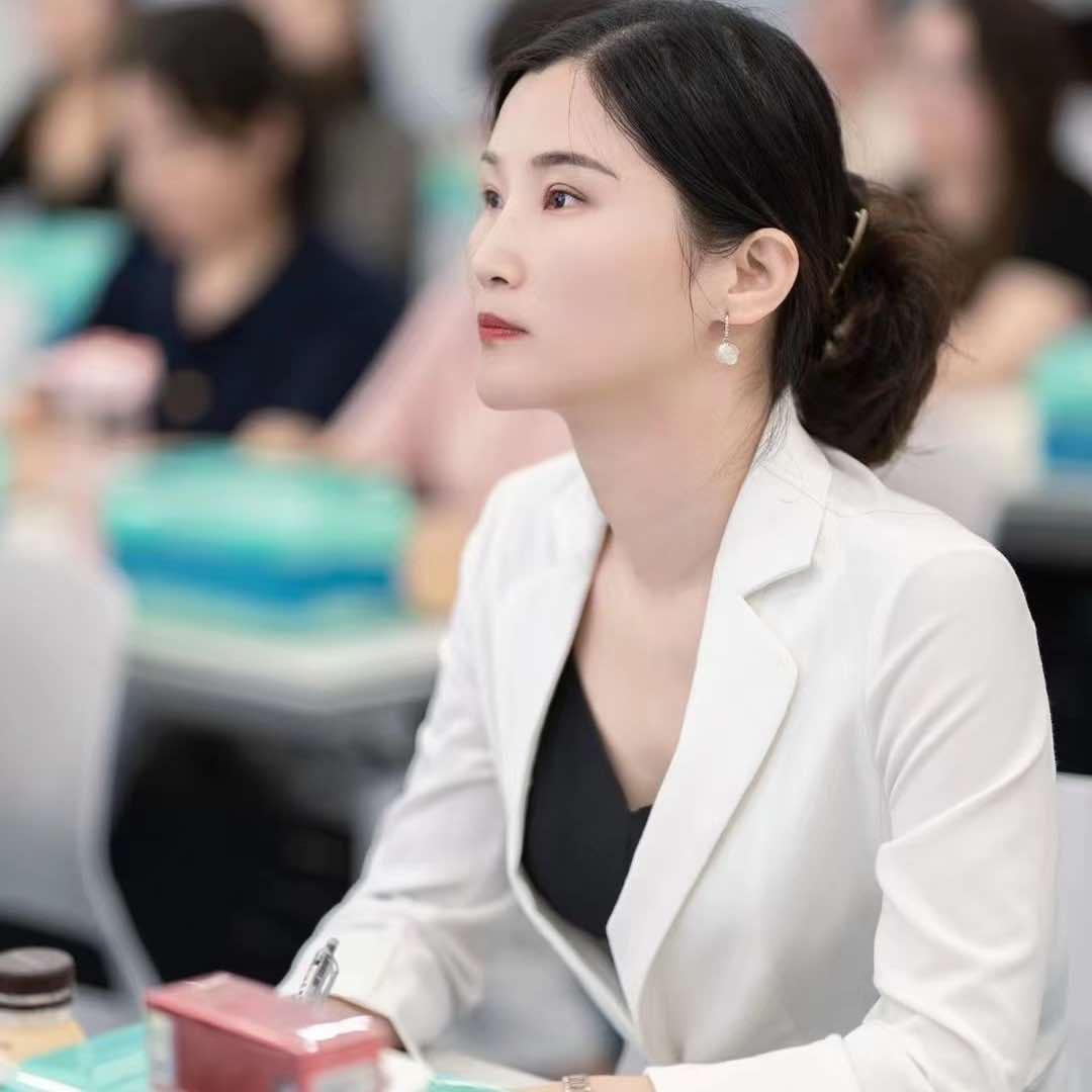 在郓城做皮肤管理的亚楠