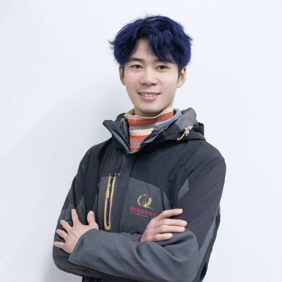 威仕养车鑫自强汽修前进路店小郝