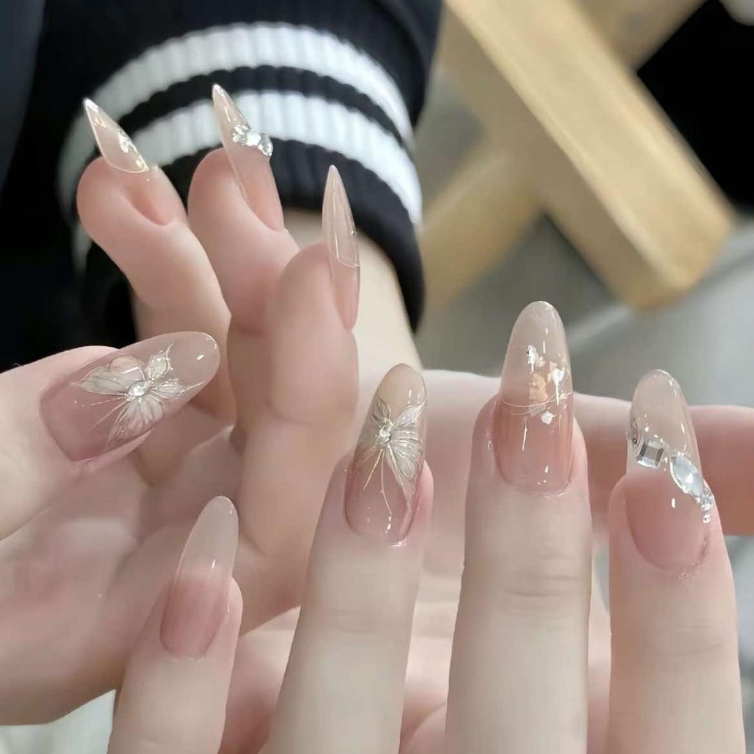 霍邱简睫美甲工作室