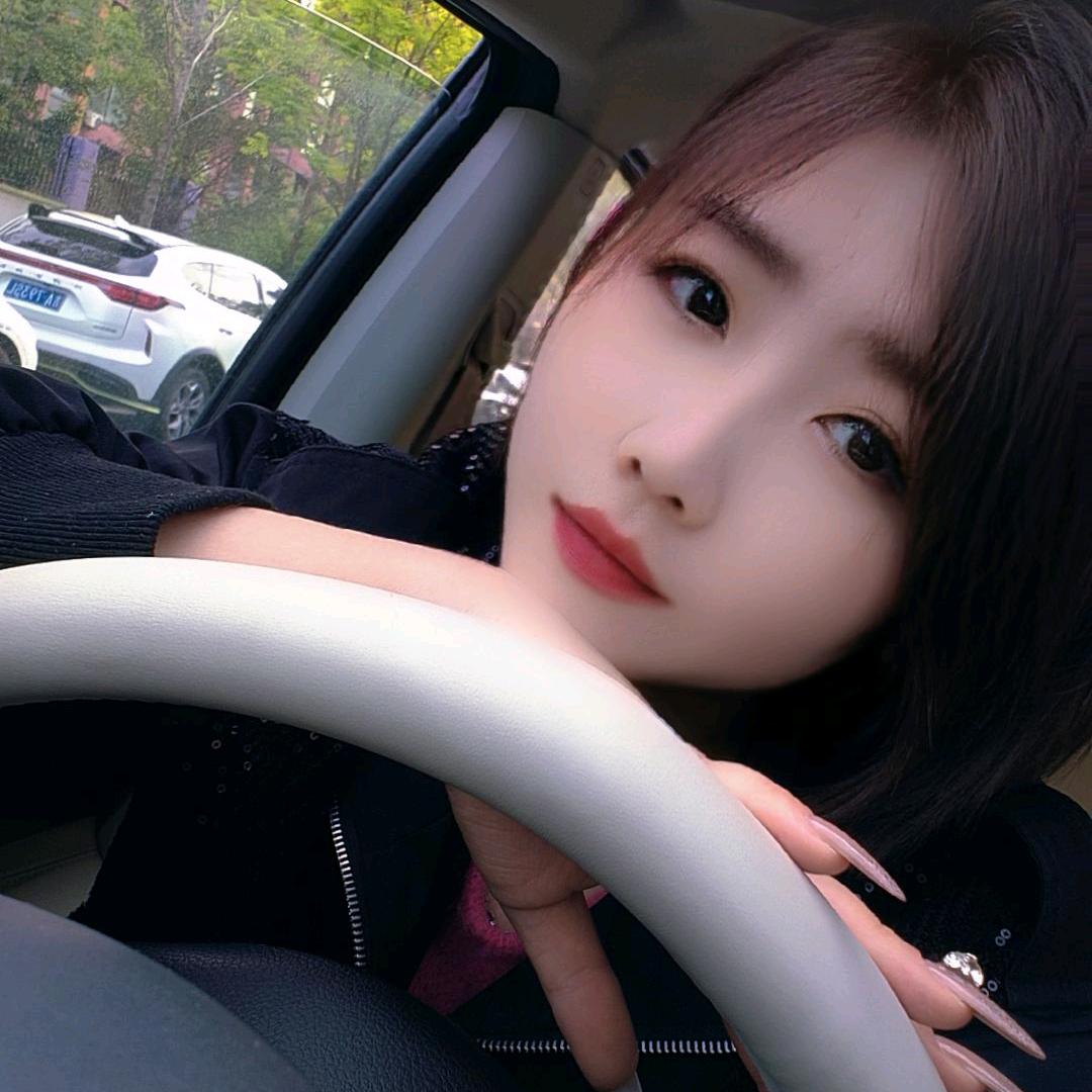 娜小妞美甲美睫