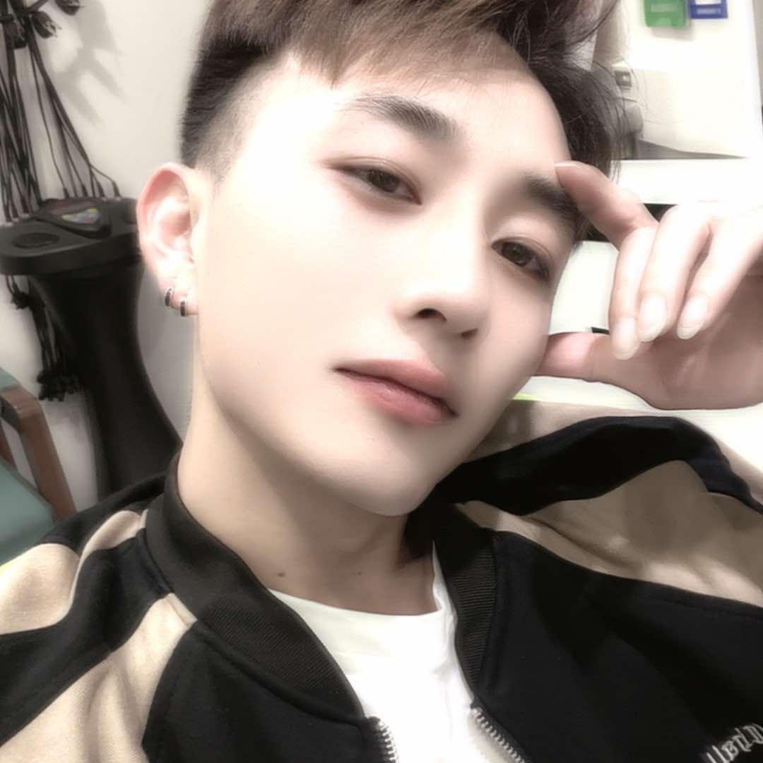 绥阳You点造型烫发染发