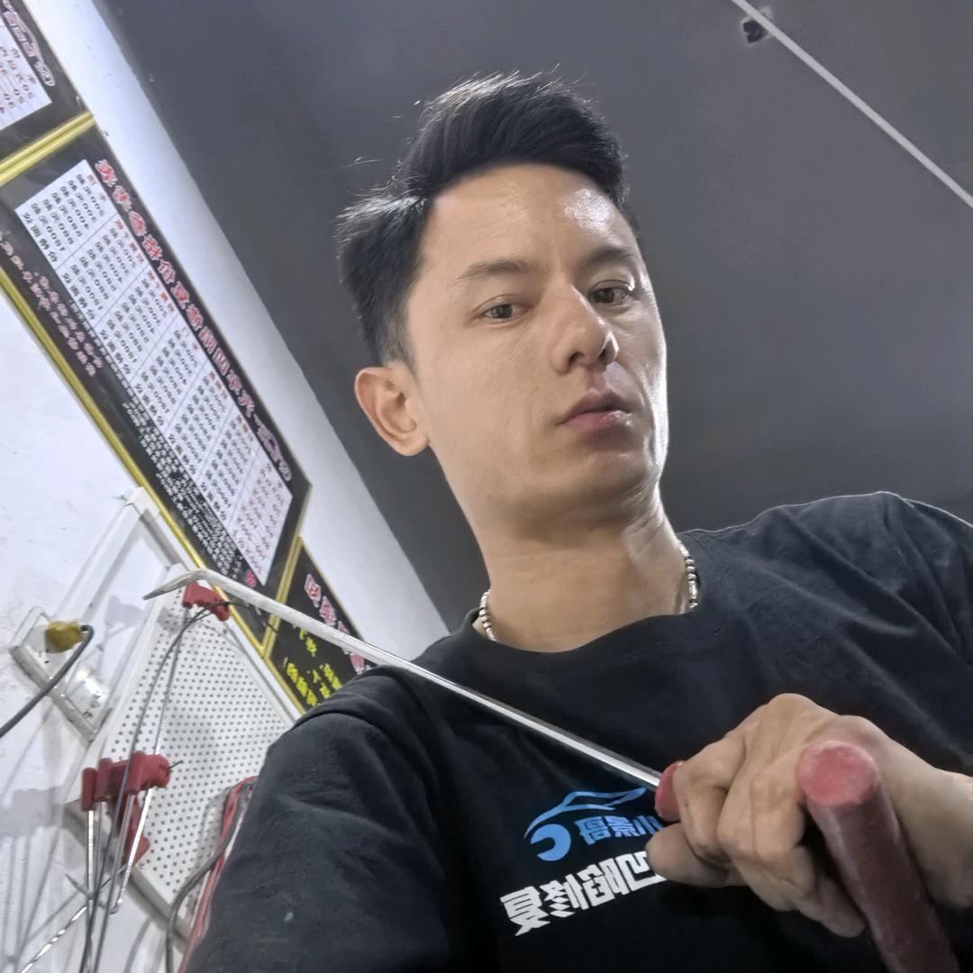 小景哥专业汽车凹陷修复