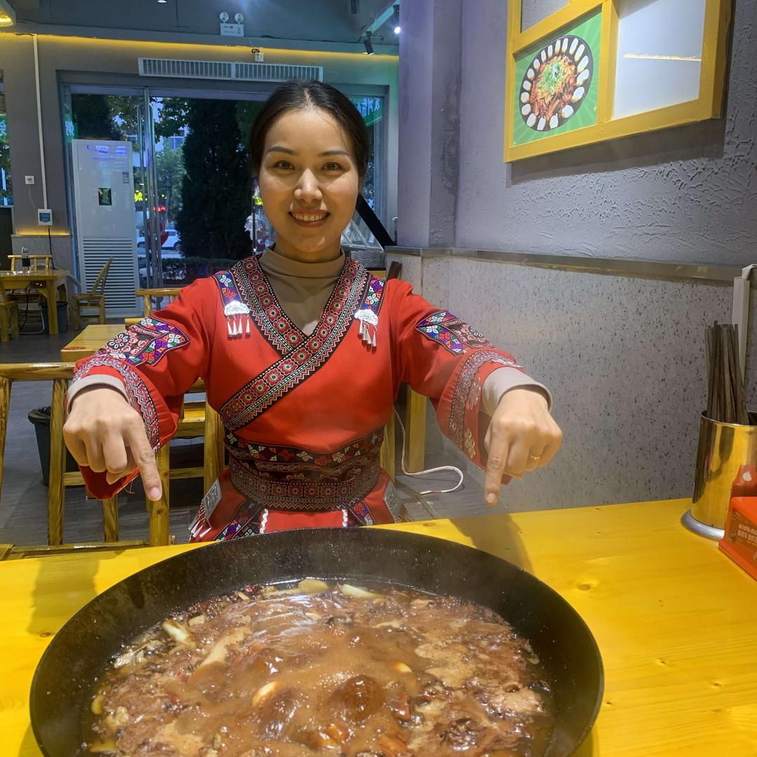 南阳小方桌地锅鸡牛姐