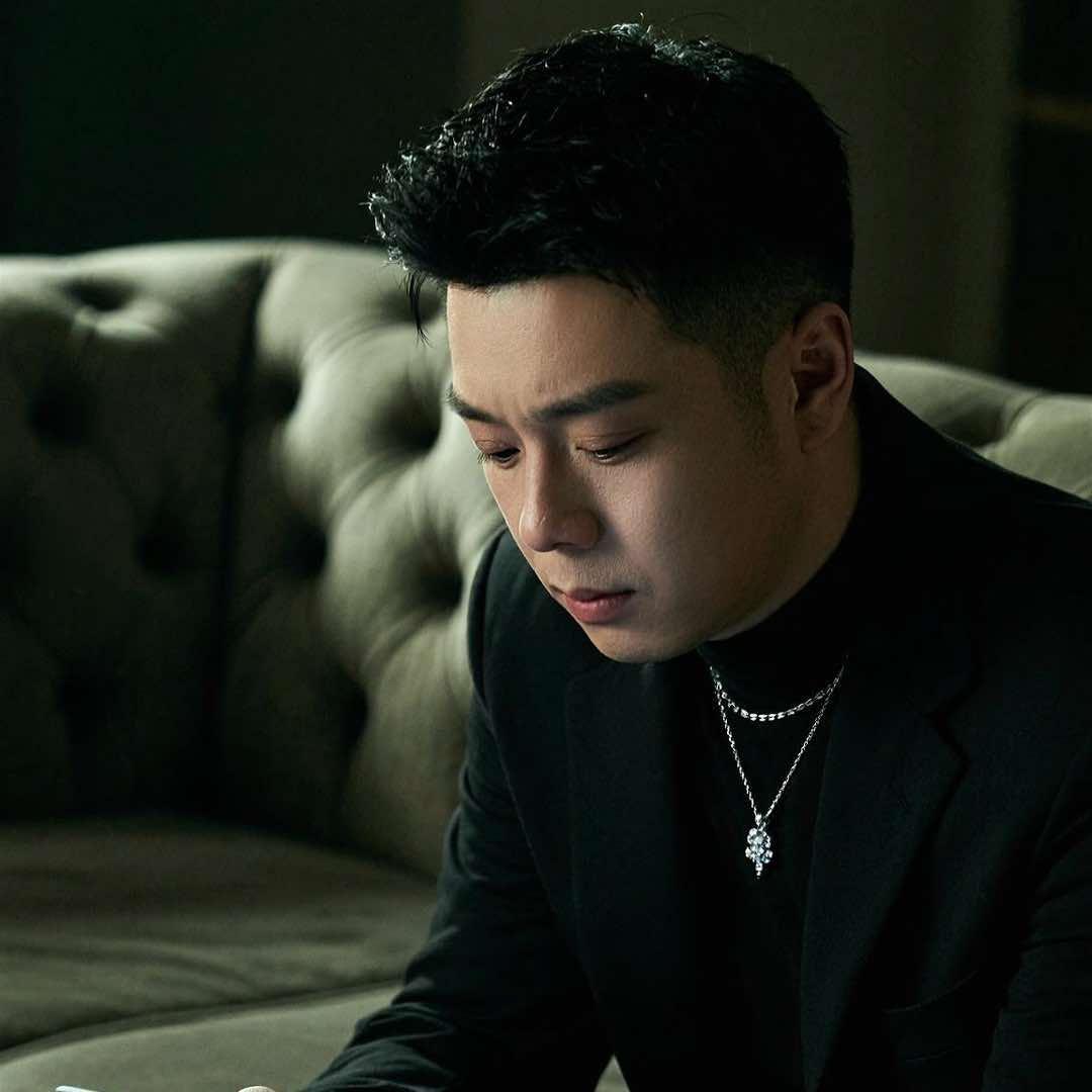 瓦房店欧泉发型设计（西口旗舰店）