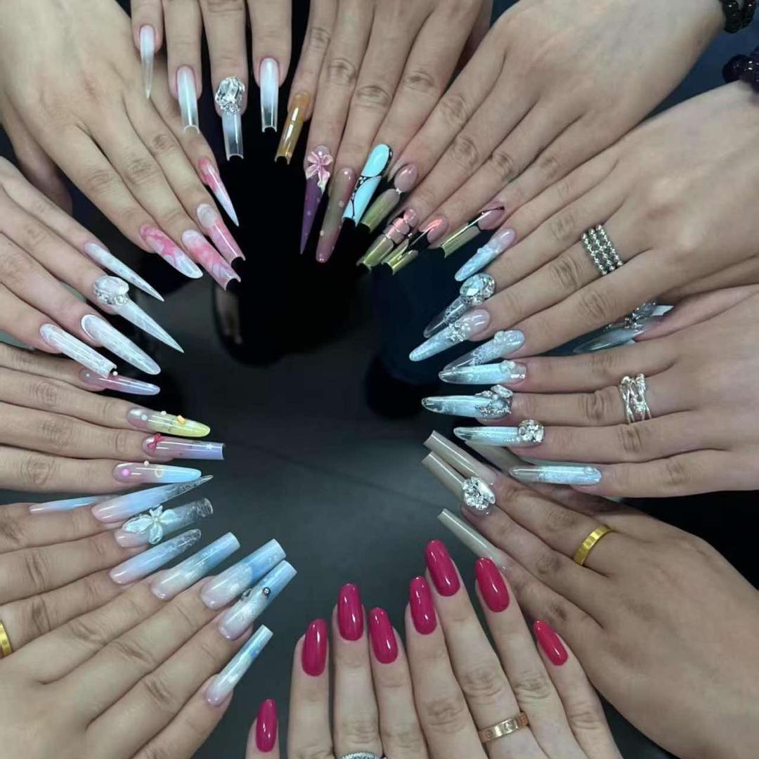 扶绥县伊诗莱雅美容美甲美睫店