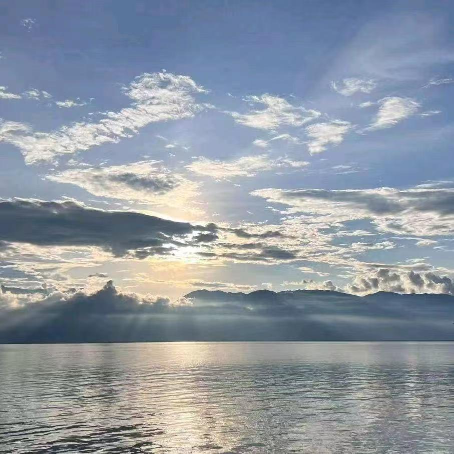 楠楠文体浙江津驰建筑工程有限公司客服五号