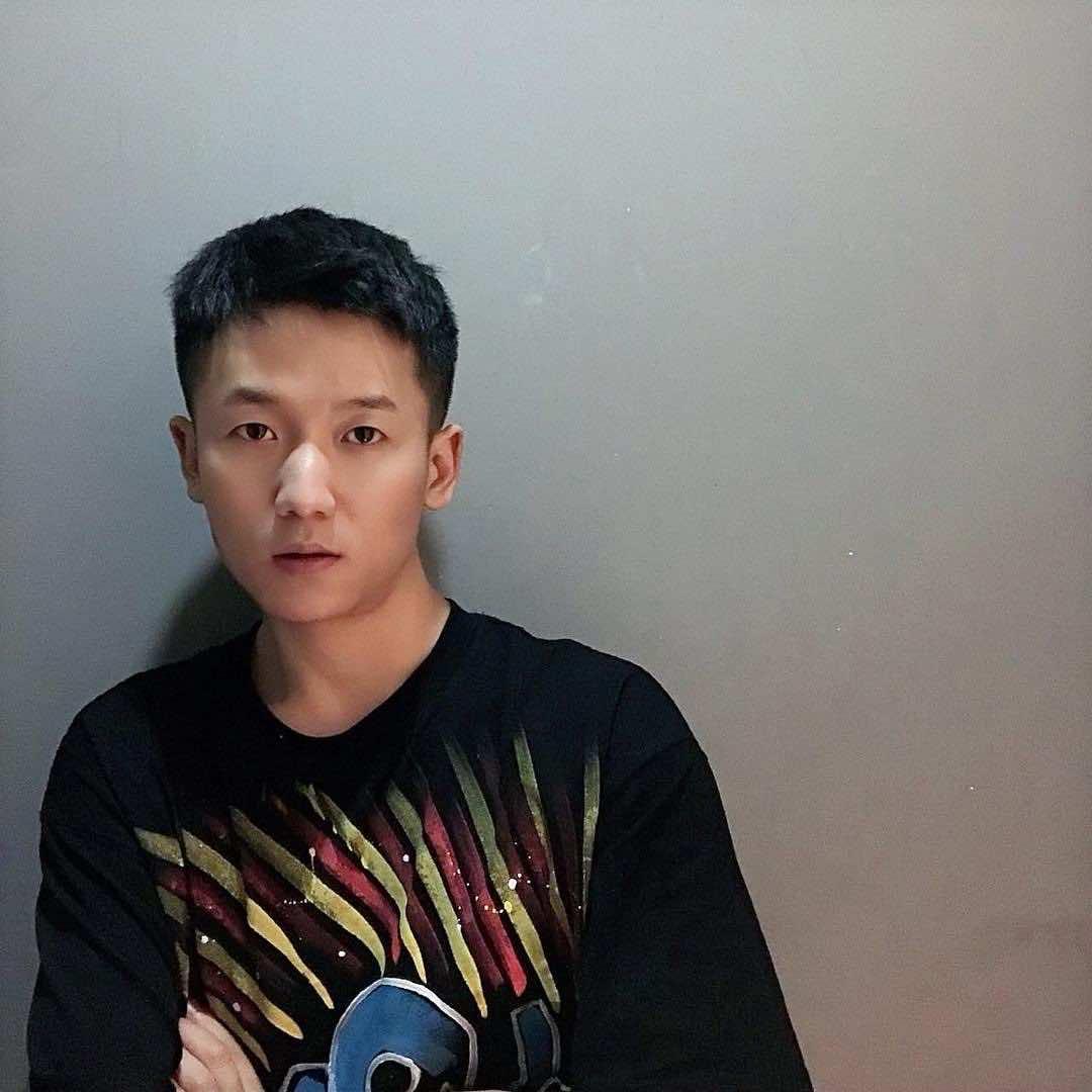 个旧市古卡男装