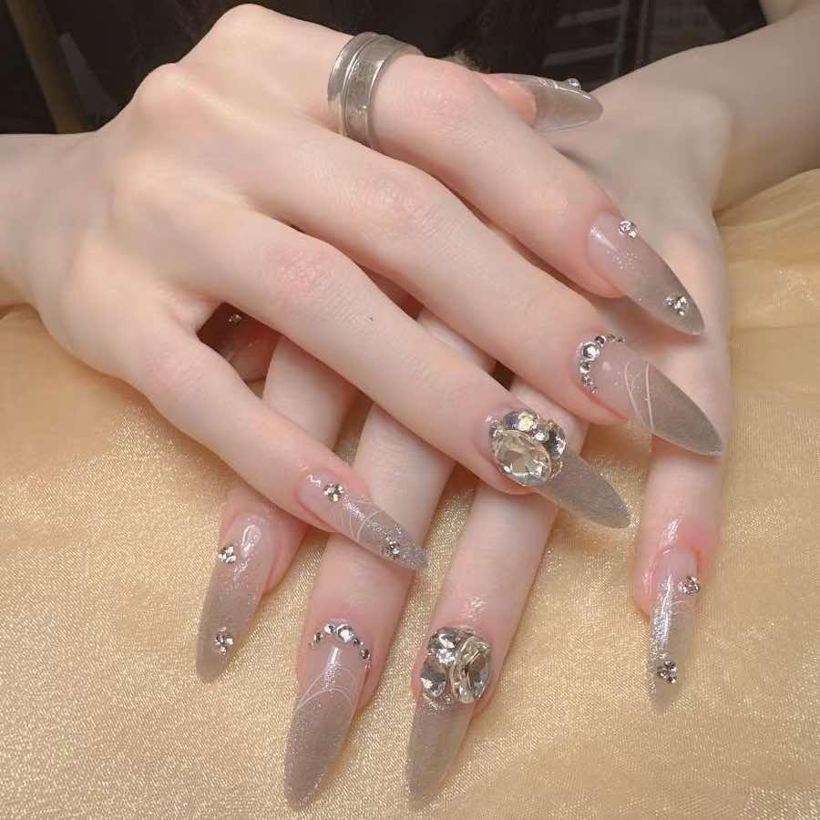 泾阳县遇见蓓霓芬美容美体店