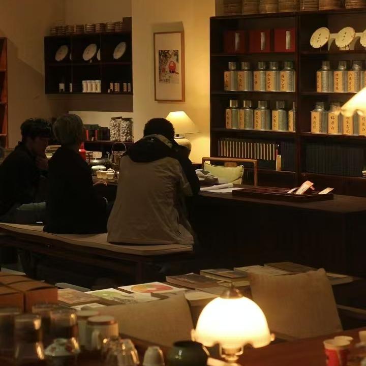 大理半山半云禅茶美宿官方号