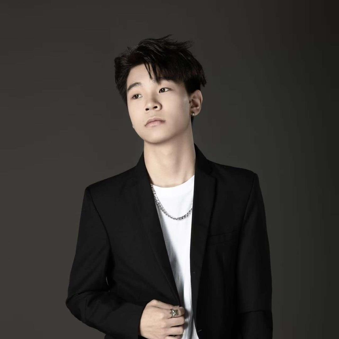 麟鸿专业接发染发