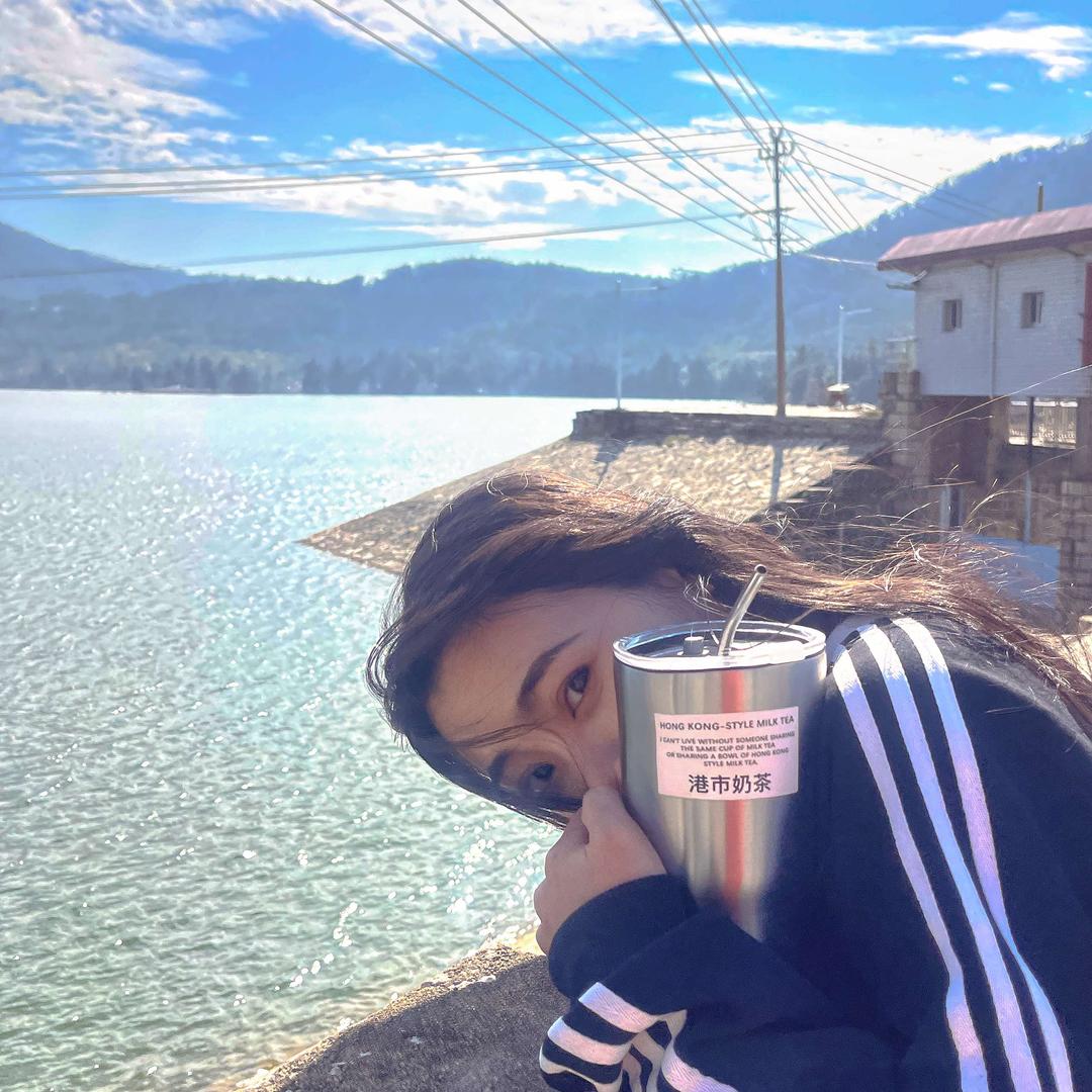 吴佰万小姐姐