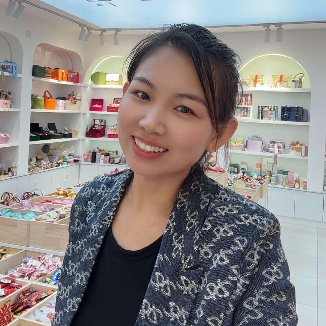 小婷在高密卖喜糖伴手礼（囍礼记）