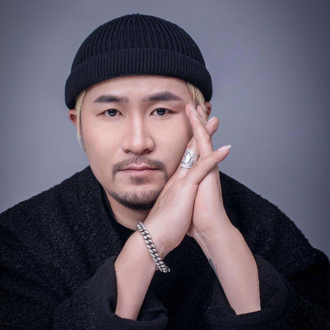 大龙 丝月色彩