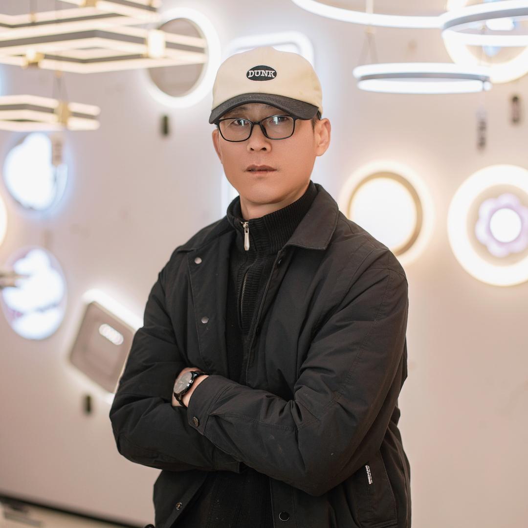 铜仁南极光照明-老陈