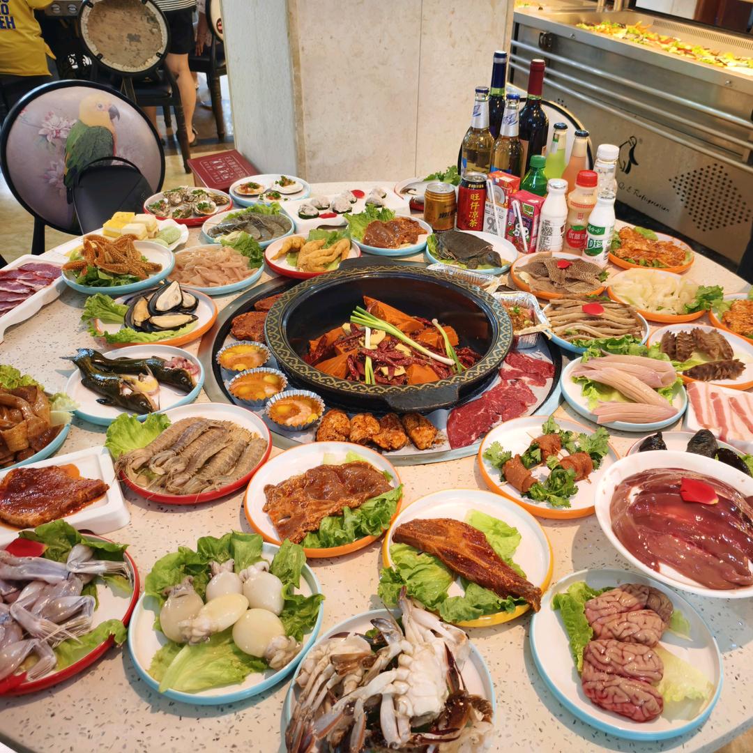 随便欢涮烤自助火锅店