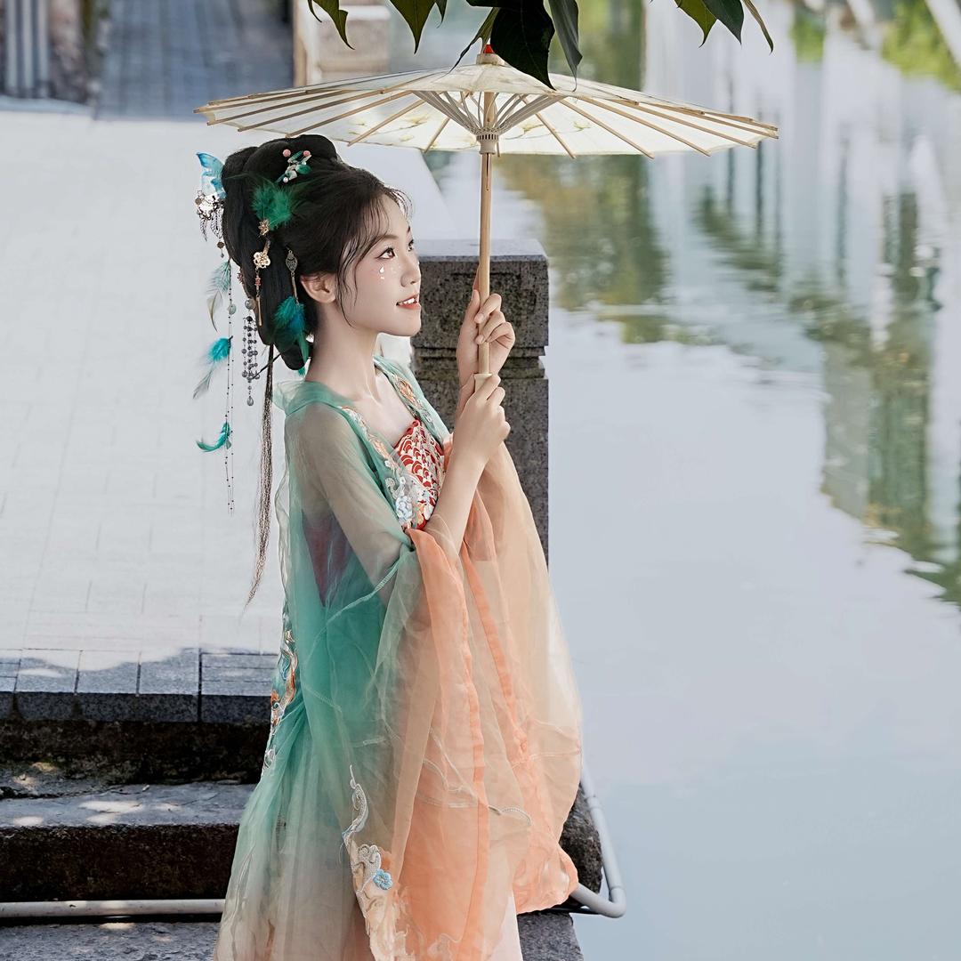 花笙记汉服旅拍