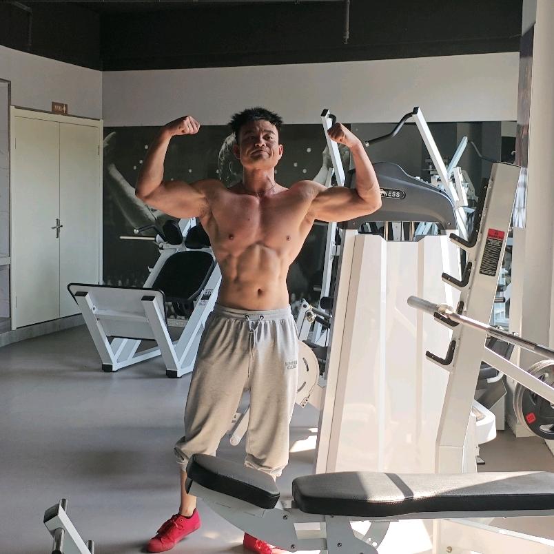 刘腱子健身私教工作室官方号