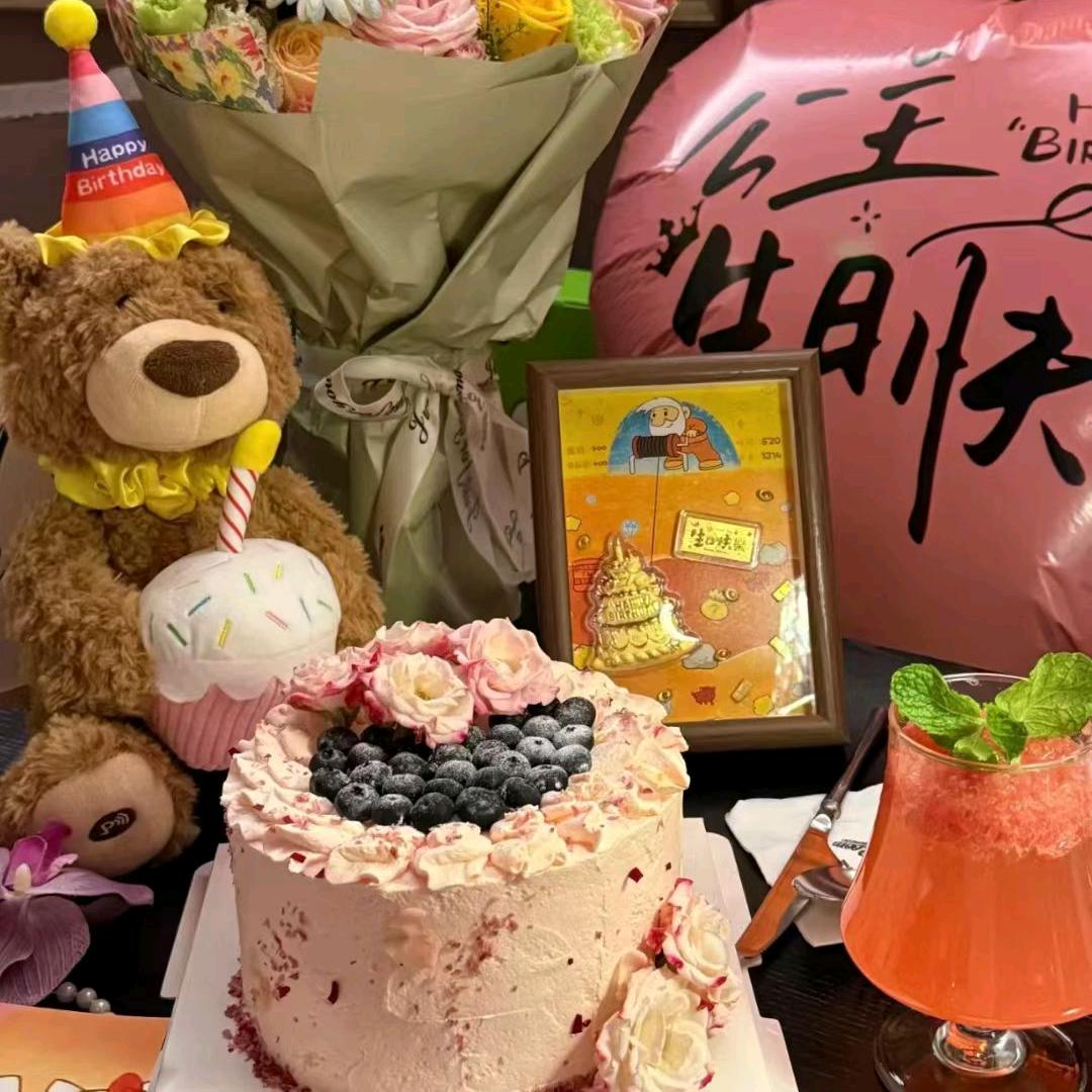 慕巴夫鲜花主题蛋糕店（金江路）