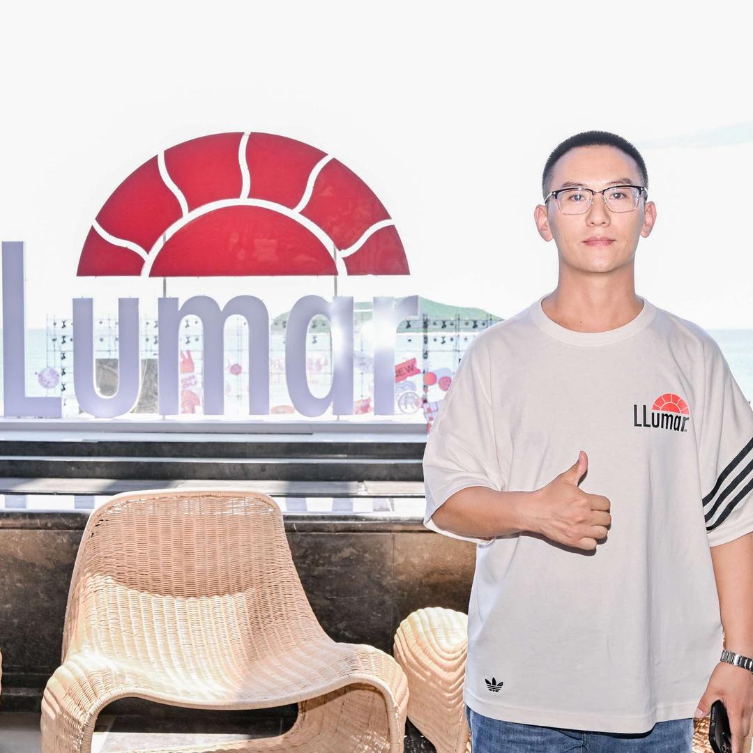 军伟 靓车雅饰LLumar龙膜精英店