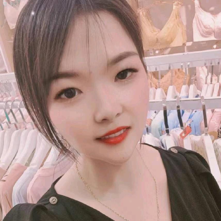 全家人内衣荣荣