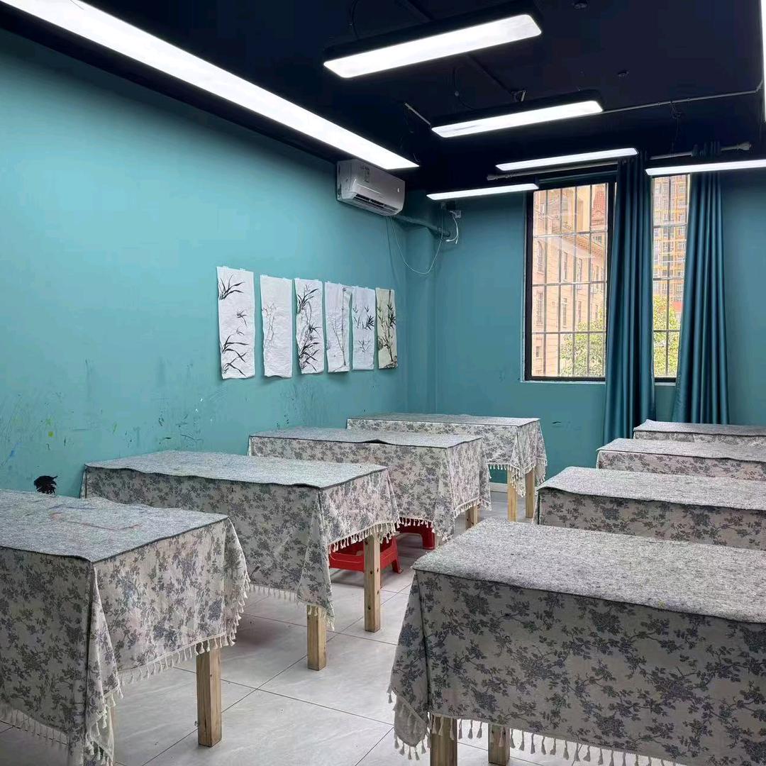 小央美儿童美术教育(桂茂路店)官方号