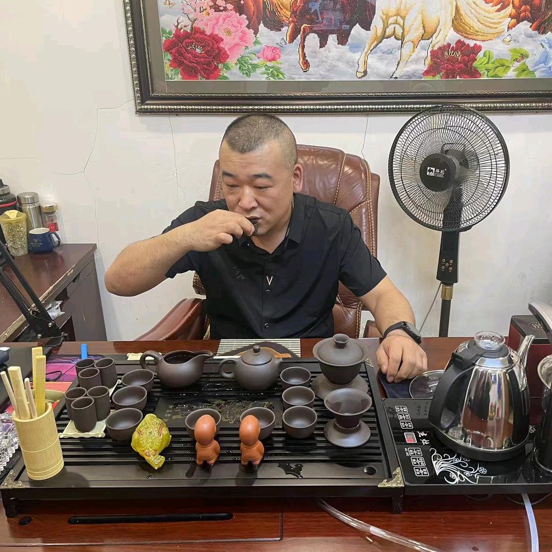 健晟星期天火锅（突泉店）