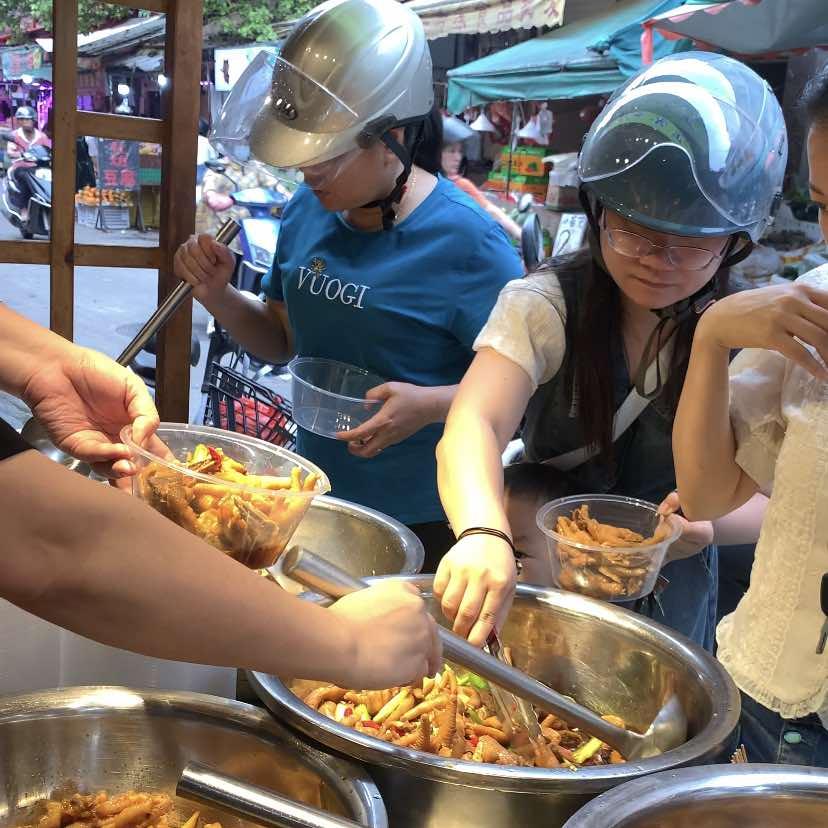 王哥泡爪手撕鸡