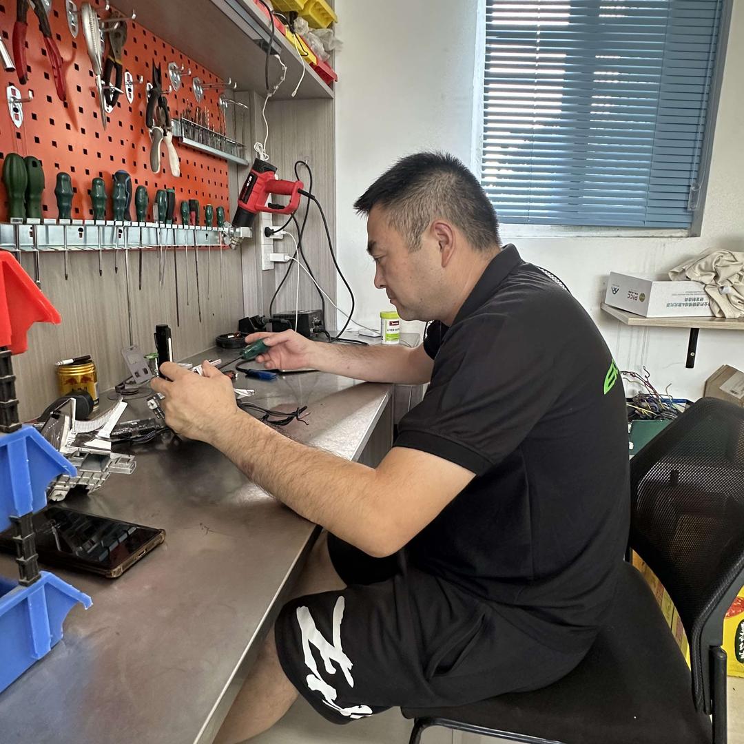 淮安阿拉丁车灯-澳兹姆车灯形象店