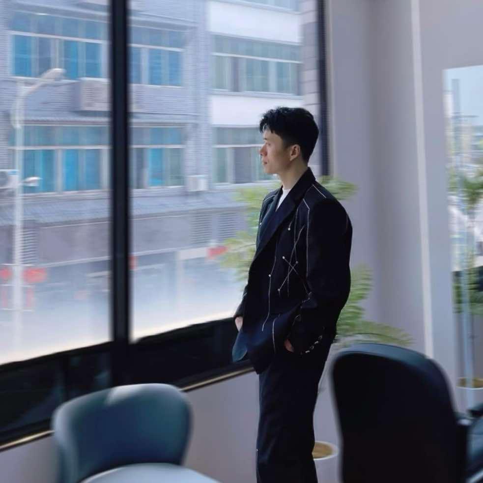 AM形象设计｜黎雾