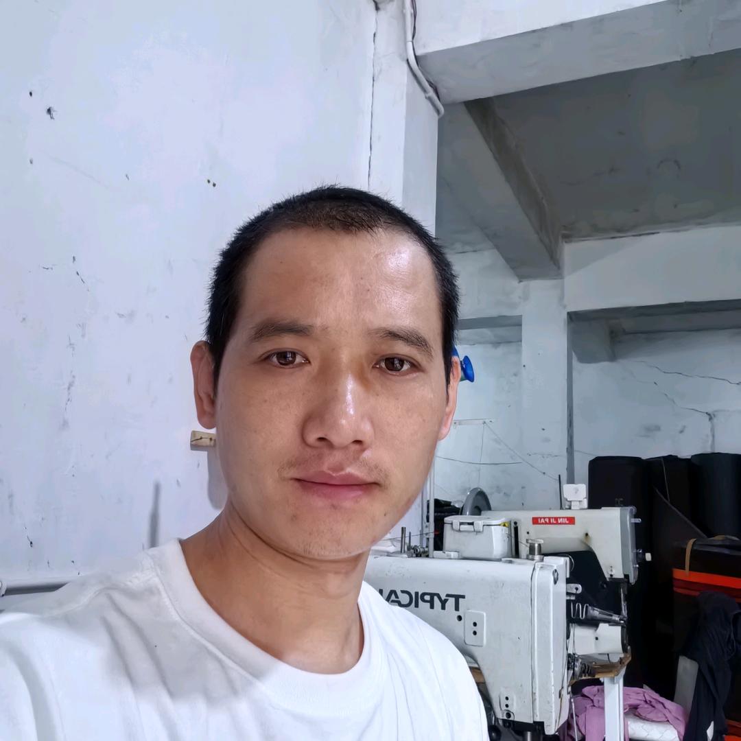 东海品车见汽车脚垫