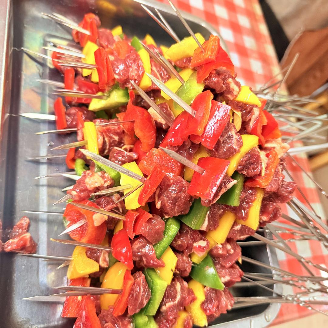 一把手烧烤@啊靓“滨江店、城北店都在营业