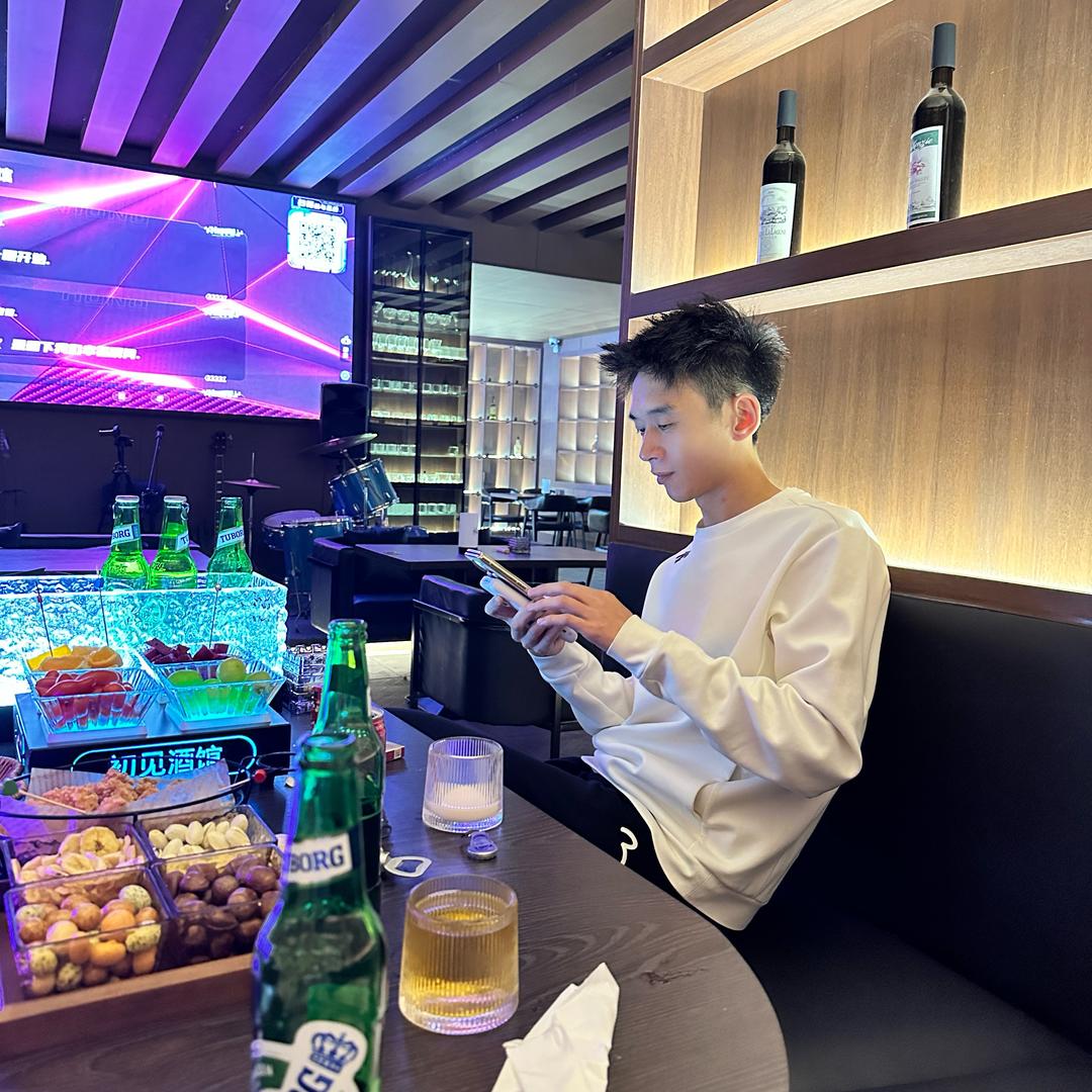 初见酒馆官方号