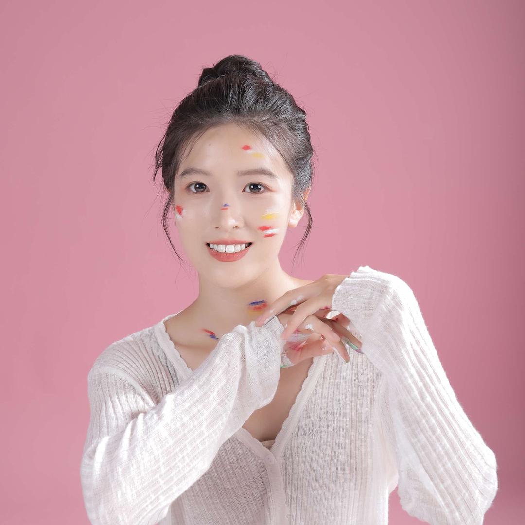 曲周春蕾果果老师🎨