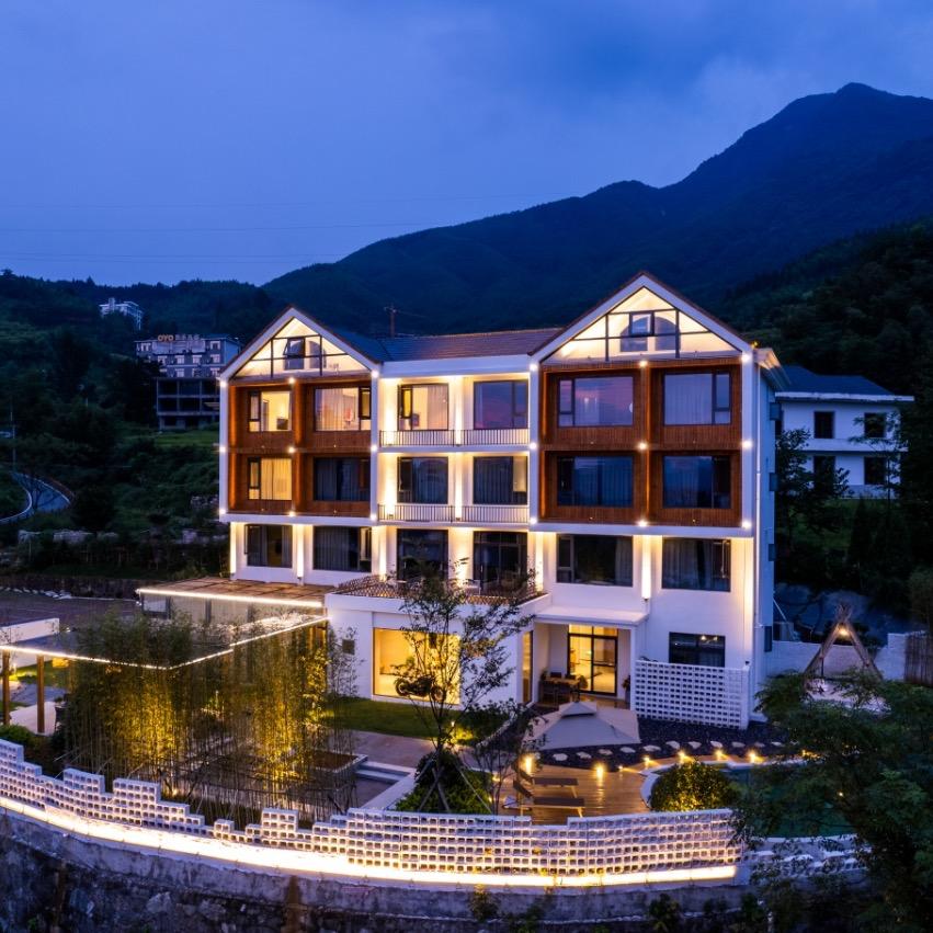 爱上花溪民宿(武功山风景名胜景区店)爱上花溪度假民宿（武功山店）