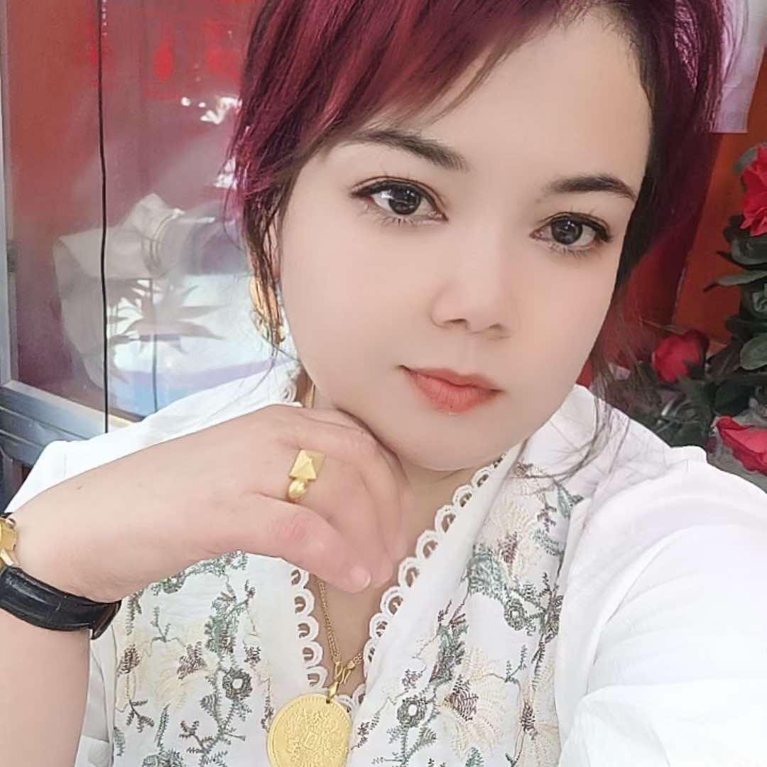 和田县巴格其镇甘美旋转火锅店