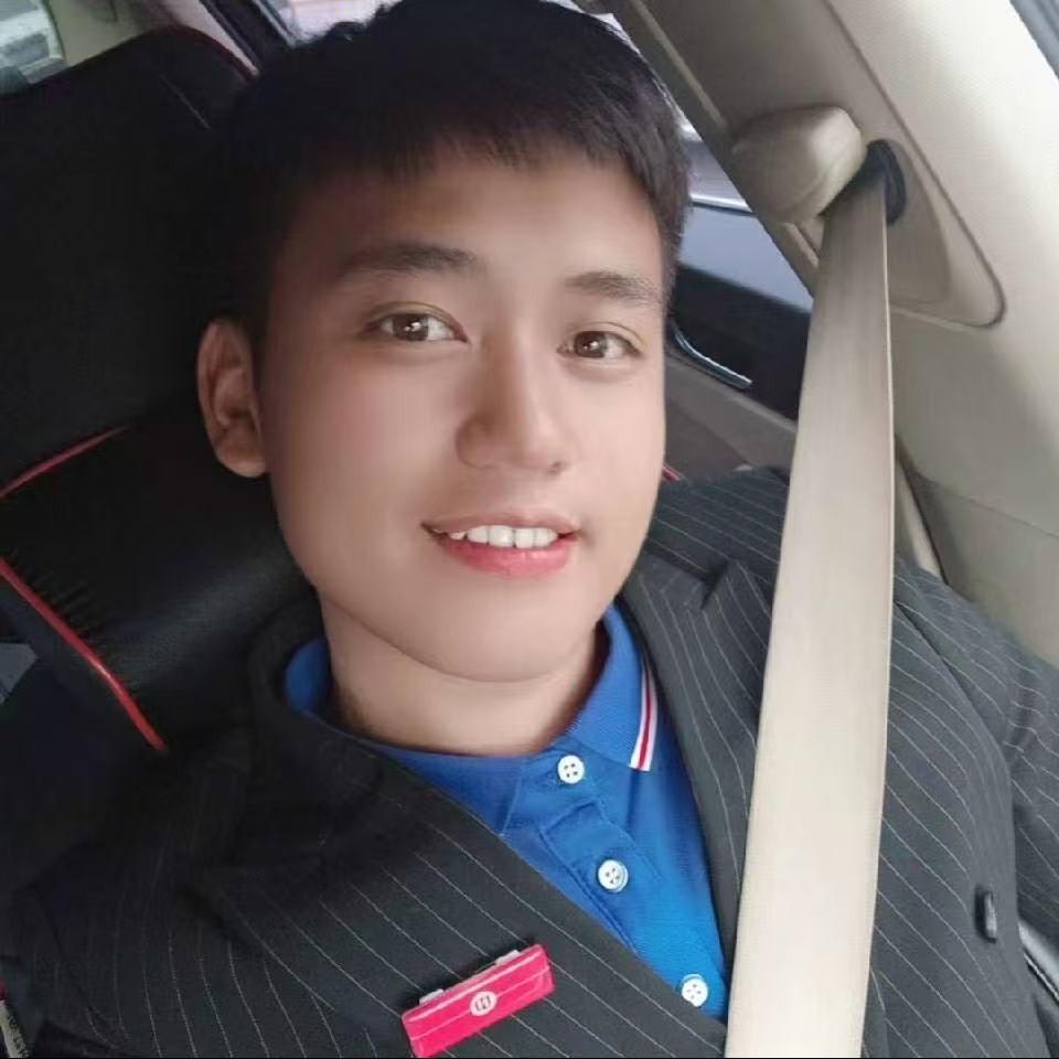 昆明汽车服务（杨成成）