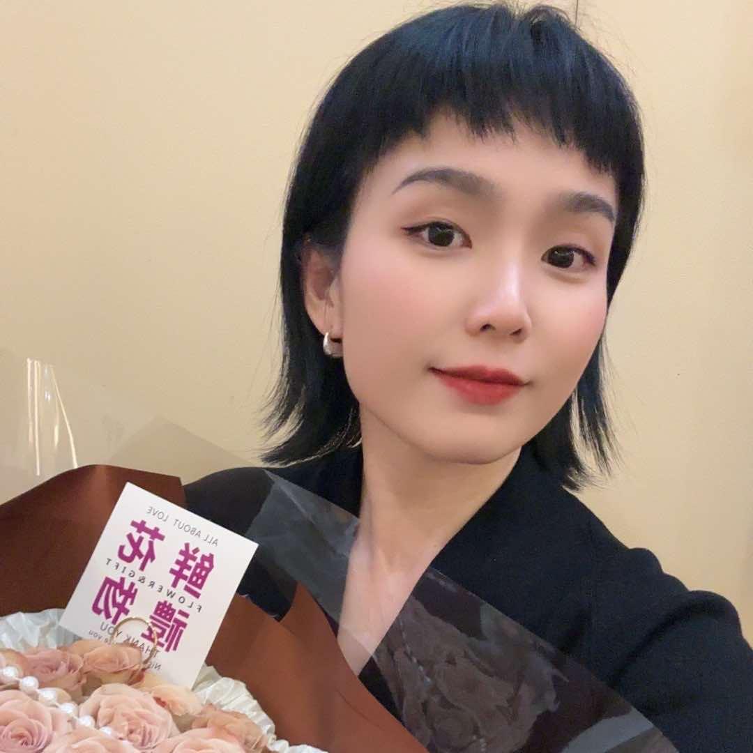 章小姐服饰