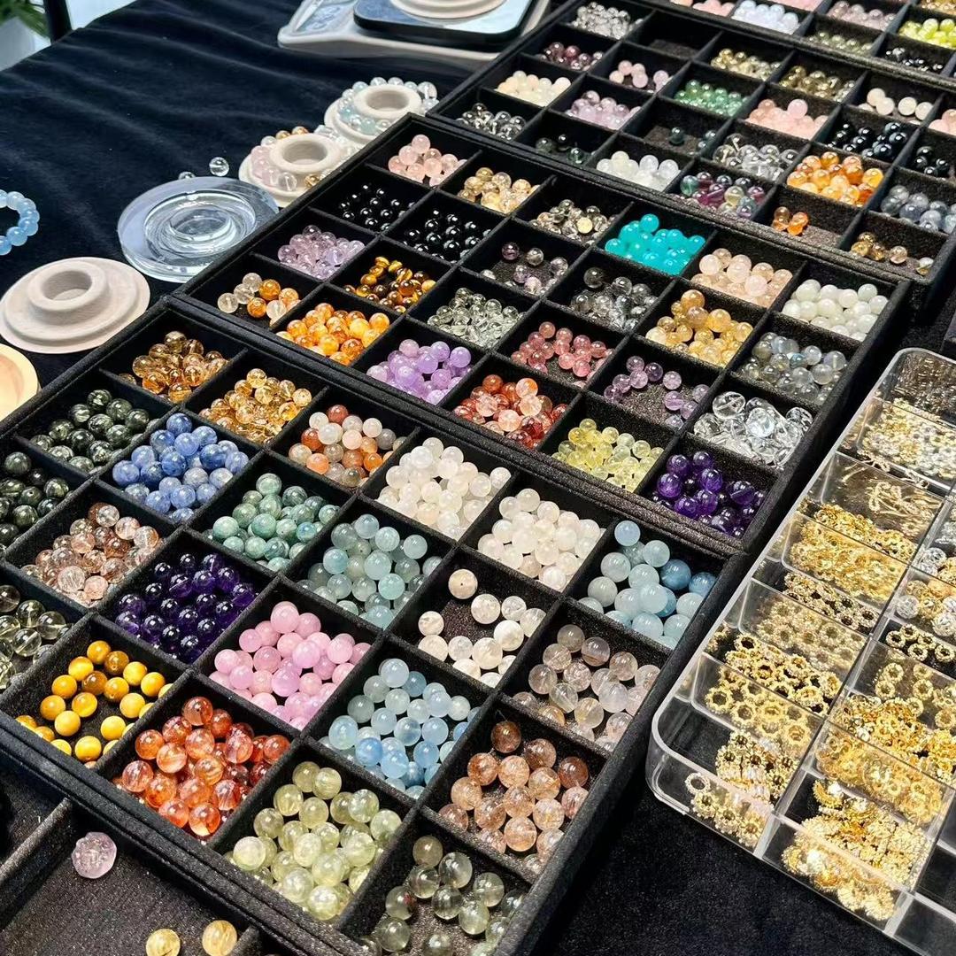 开心-Leontine-莱昂婷