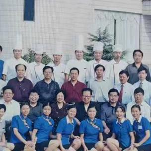 岳阳忆味香龙虾客栈官方号（望城鸭王）