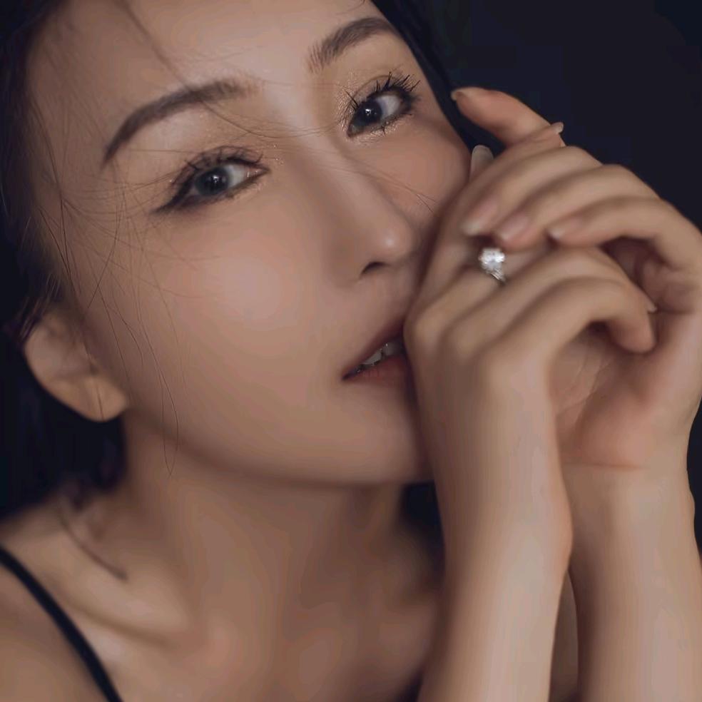 FY舍龄所老板娘