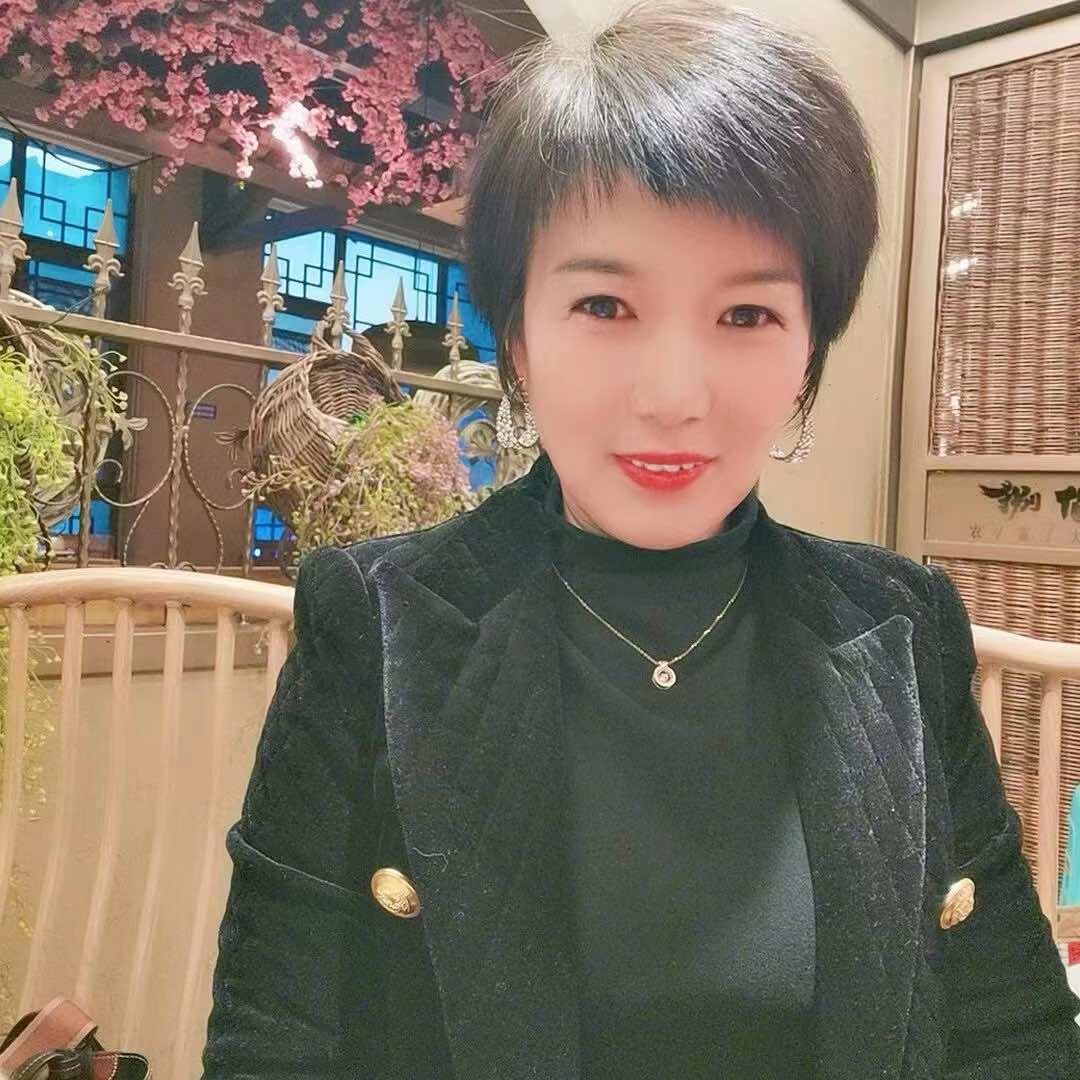 锡山区八士梅姐美容店