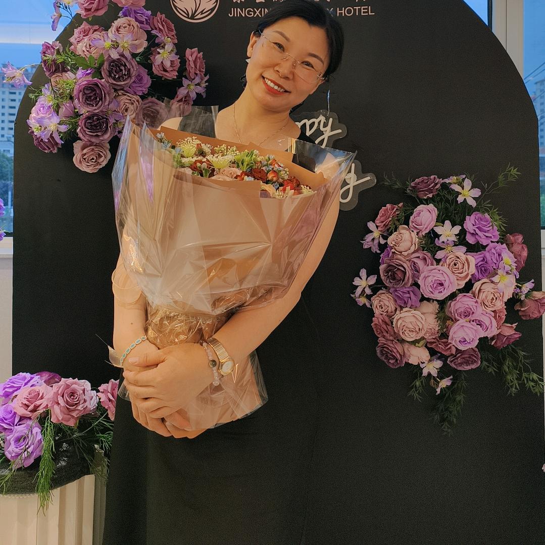 庆云宏陶瓷砖田姐