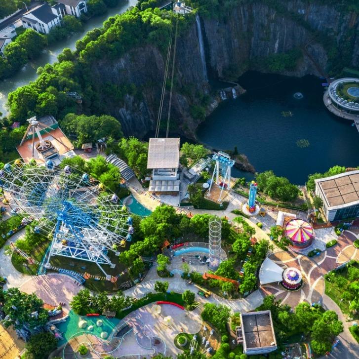 精灵之城主题乐园深坑秘境